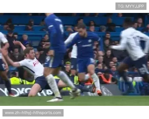 黑衣法官养成记：英超裁判选拔体系全解析